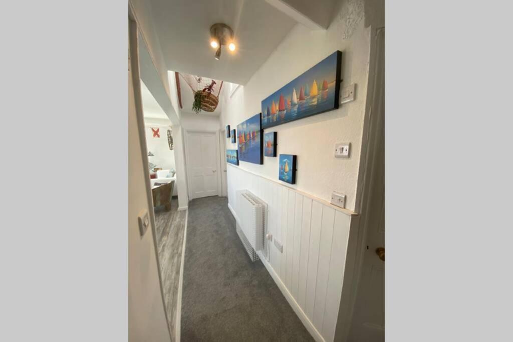 Seagulls Rest Marine Themed Seaview Apartment Criccieth Ngoại thất bức ảnh